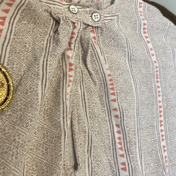 Gentle Fawn Geometric Top - Picture 5 of 6